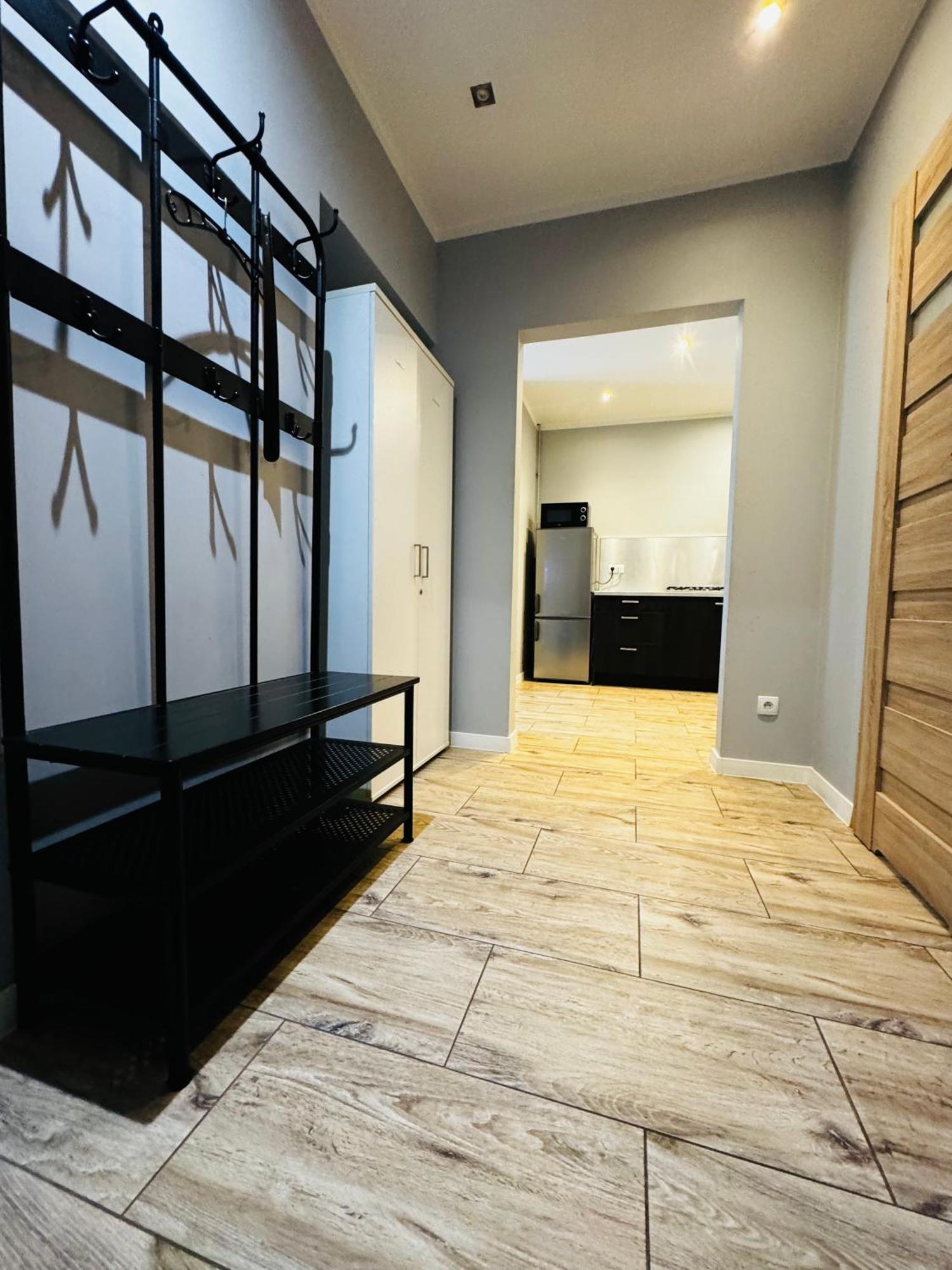 Apartament Flaming Deluxe Z Balkonem - Scisle Centrum Naprzeciwko Pkp I Pks - Self Check In - Darmowy Parking - Pozne Wymeldowanie Do 12 - Wystawiamy Fv Opole Esterno foto