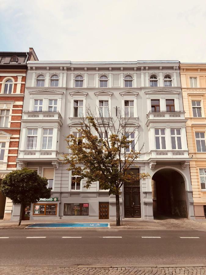 Apartament Flaming Deluxe Z Balkonem - Scisle Centrum Naprzeciwko Pkp I Pks - Self Check In - Darmowy Parking - Pozne Wymeldowanie Do 12 - Wystawiamy Fv Opole Esterno foto